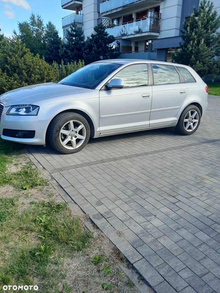 Audi A3 Sportback - 1