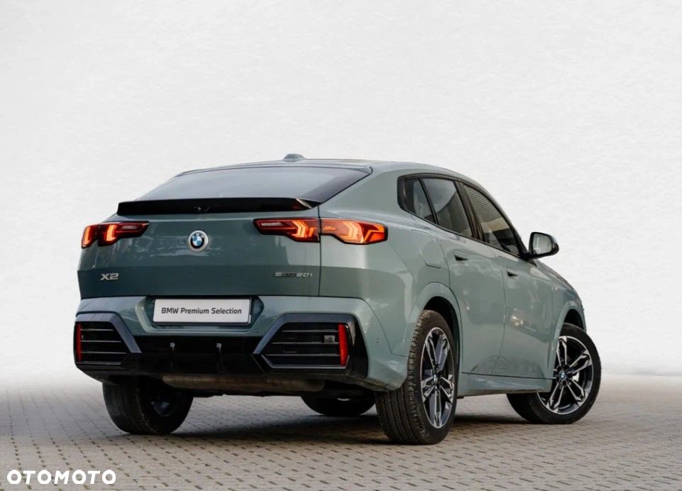 BMW X2 sDrive20i mHEV - 2