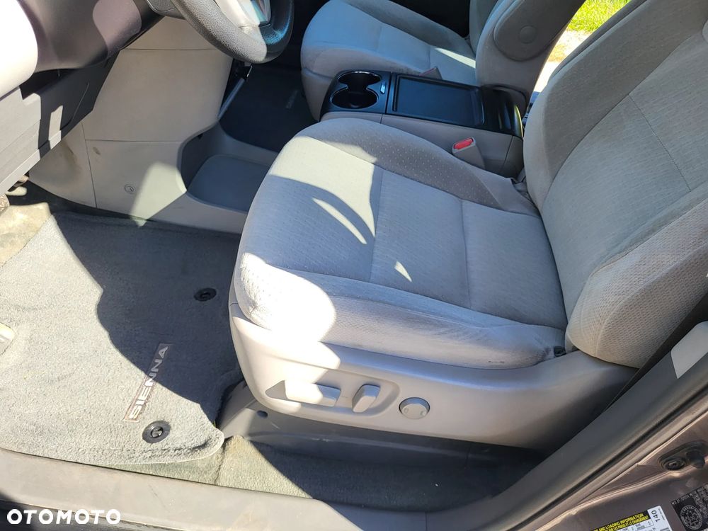 Toyota Sienna 3.5 V6 LE AWD - 35