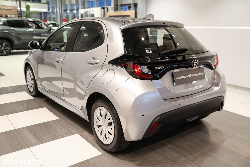 Toyota Yaris - 4