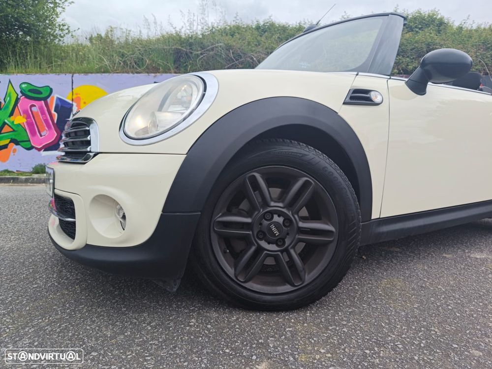 MINI Cabrio Cooper D - 14