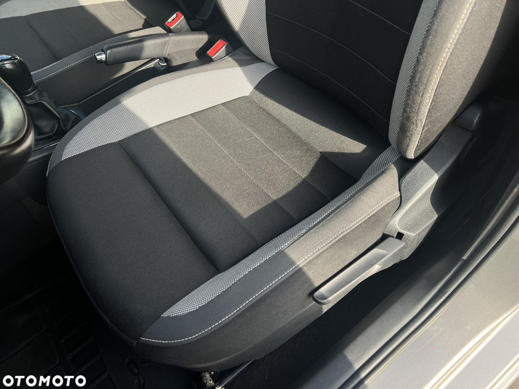 Skoda RAPID 1.0 TSI Style - 12