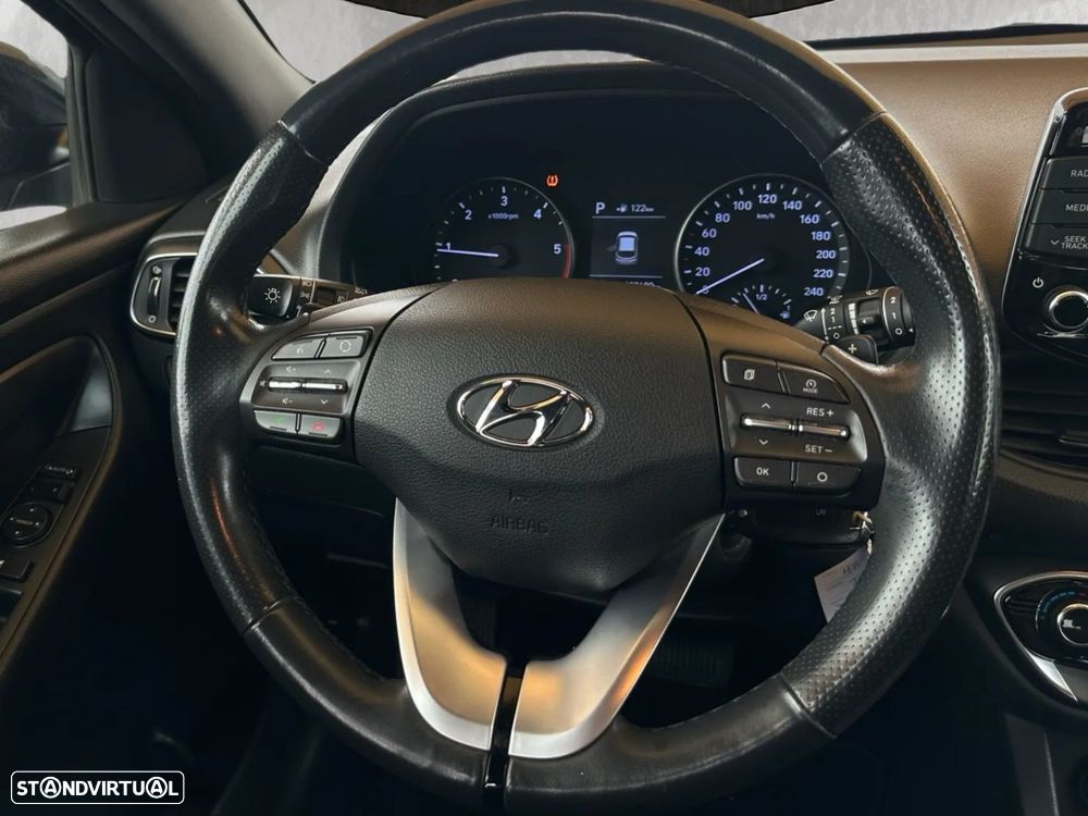 Hyundai i30 1.6 CRDi Blue Comfort+Navi DCT - 10
