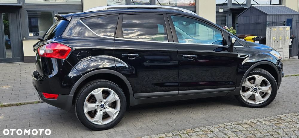 Ford Kuga 2.0 TDCi 2x4 Titanium - 25