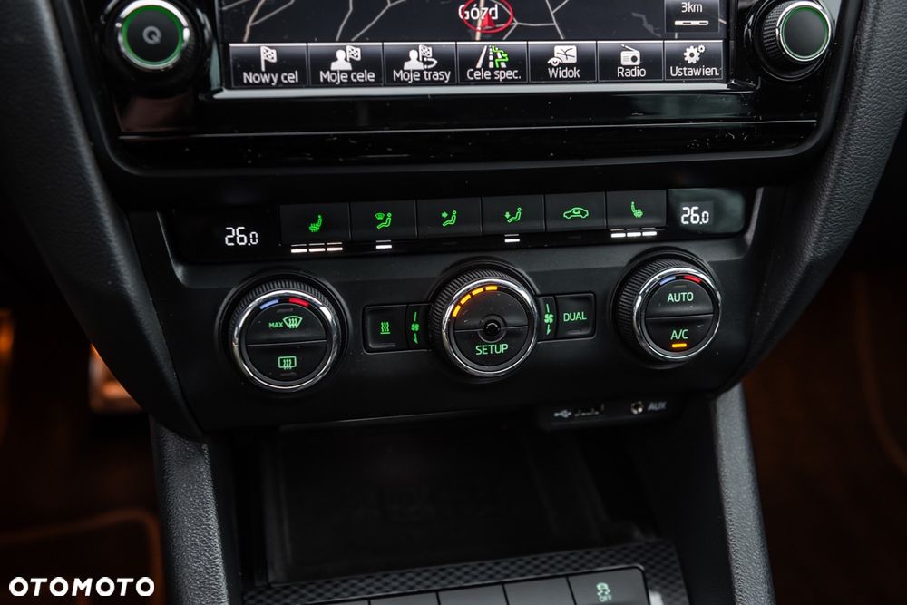 Skoda Octavia 2.0 TDI DSG RS - 15