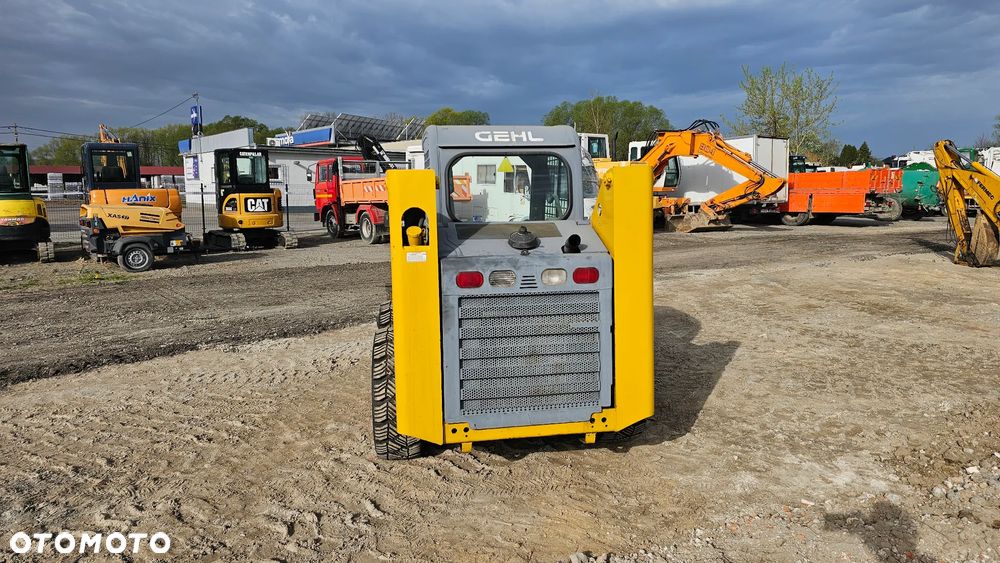 Gehl 4640 MINIŁADOWARKA widły - 7