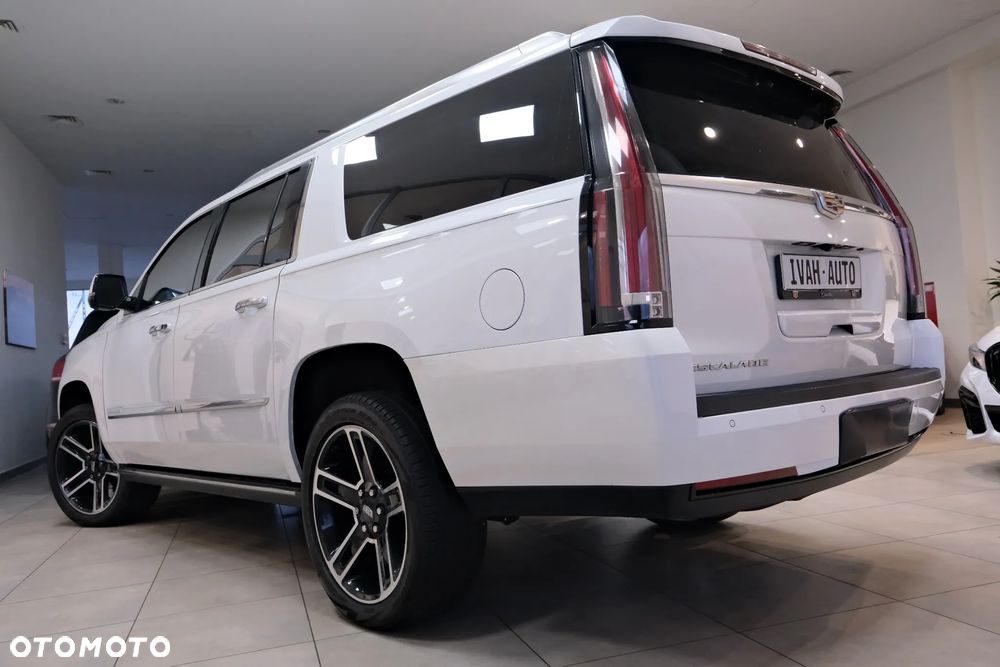 Cadillac Escalade - 20