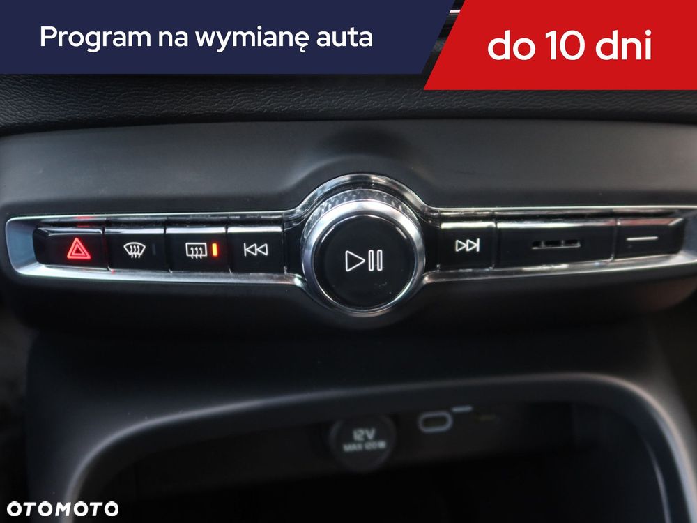 Volvo XC 40 - 22