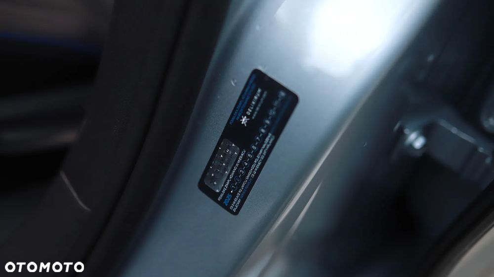 Volkswagen Golf - 36