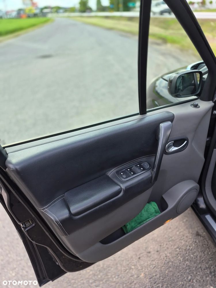 Renault Scenic - 8