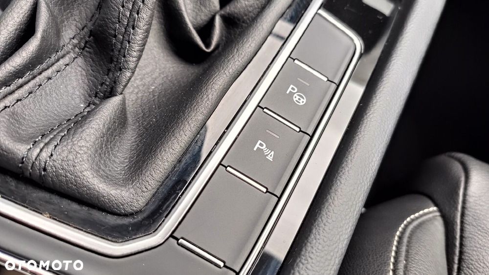Volkswagen Passat - 30