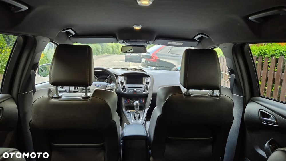 Ford Focus 2.0 TDCi ST PowerShift - 11