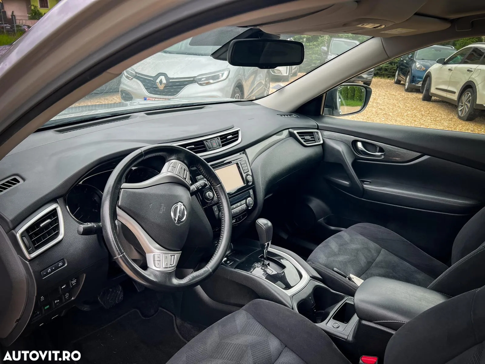 Nissan X-Trail 1.6L dCI Start/Stop XTRONIC Tekna - 11