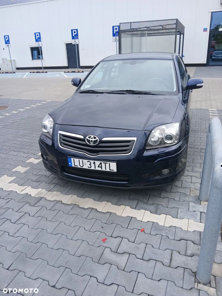 Toyota Avensis 2.0 VVT-i Executive - 3