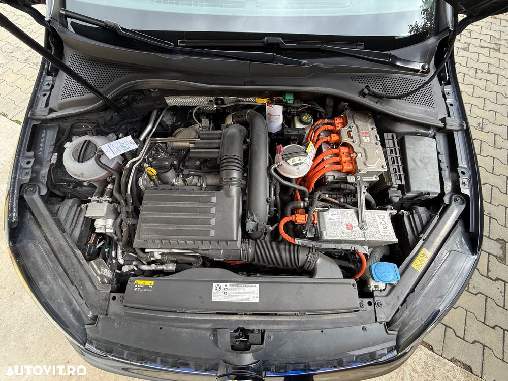 Volkswagen Golf 1.4 GTE Plug-In-Hybrid DSG - 24
