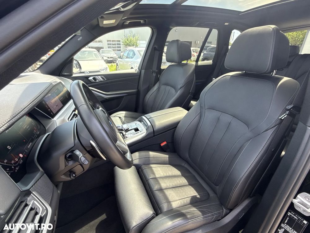 BMW X5 M M50i - 13