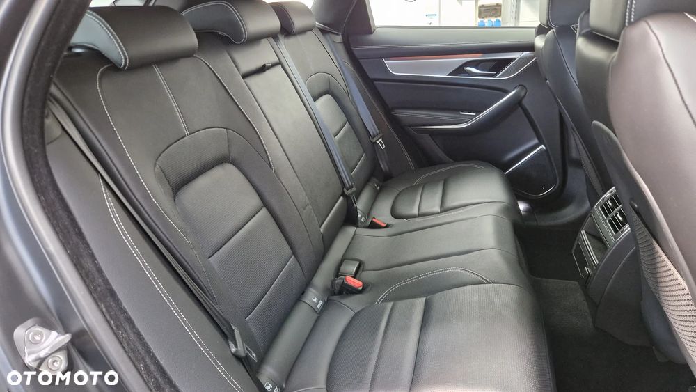 Jaguar F-Pace - 5