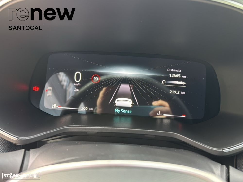 Renault Clio 1.0 TCe Techno Bi-Fuel - 11