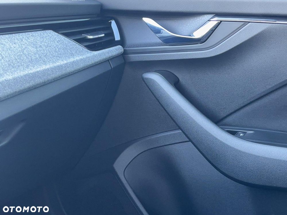 Skoda Kamiq 1.0 TSI Selection DSG - 24