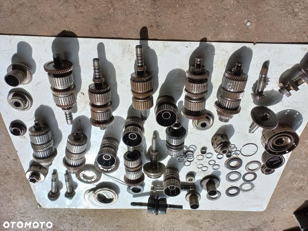 Kosz sprzęgłowy ZF POWERSHIFT Deutz Fahr ZF 209359025, 030,060 ,ZF2093359090 089, ZF2093314008368150, ZF359109,SAME,LAMBORGHINI ,CASE,NEW HOLLAND, wałek,koło zębate,tryb,atak,tarczki,agrotron,2093.268.037  0.900.0954.5 hurlimann 0.900.0883.8  2093268034  cnh 2093.268.019 2093368041, - 3