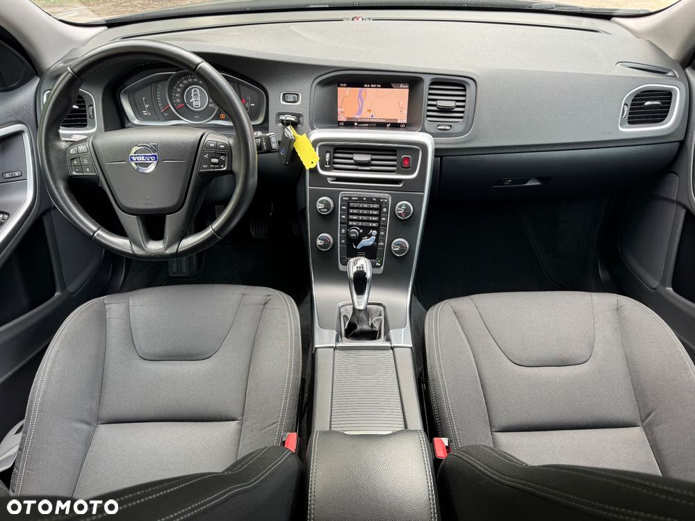 Volvo V40 D2 Kinetic - 22