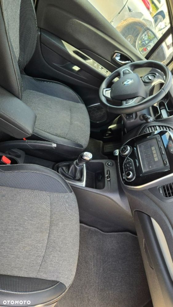 Renault Captur - 27