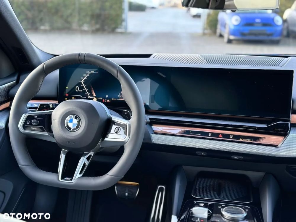 BMW Seria 5 540d xDrive mHEV M Sport - 23