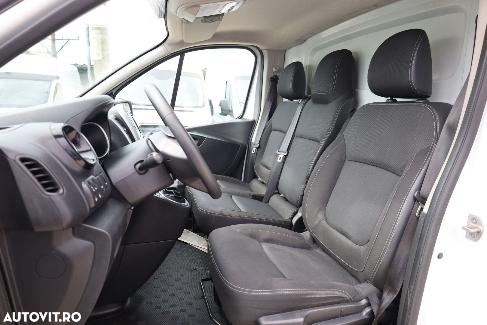 Renault Trafic - 14