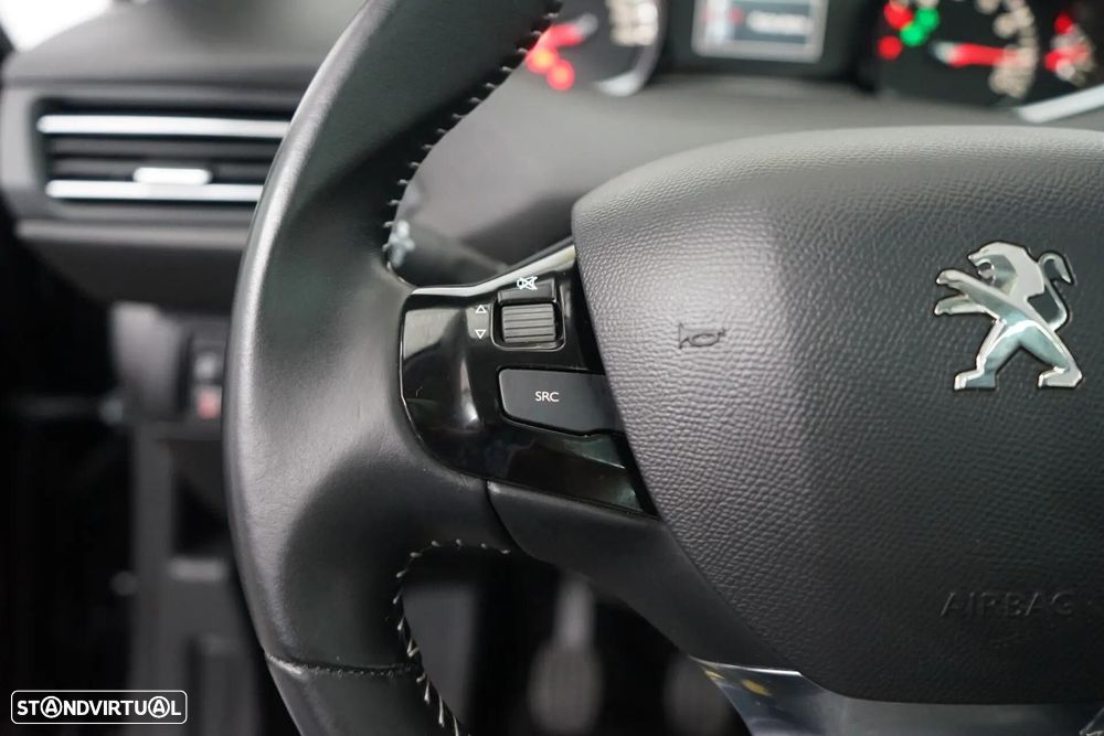Peugeot 308 1.2 PureTech Allure Pack - 21