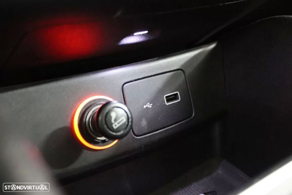 Fiat Tipo Station Wagon 1.3 M-Jet Lounge - 22