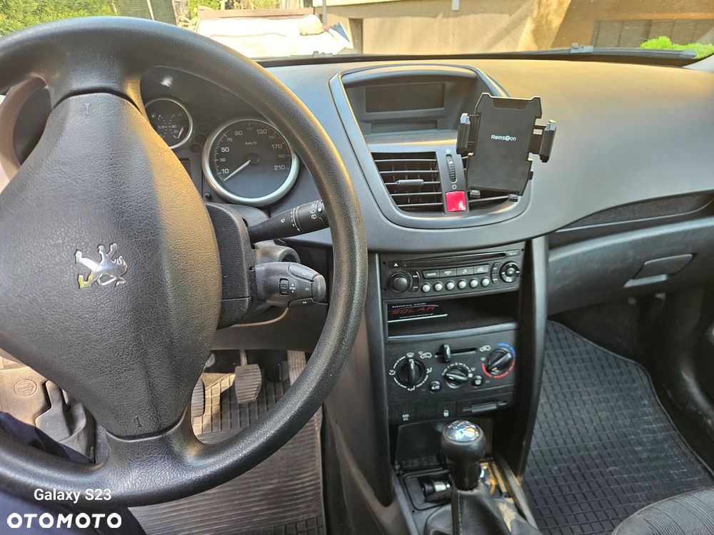 Peugeot 207 1.4 16V Presence - 4