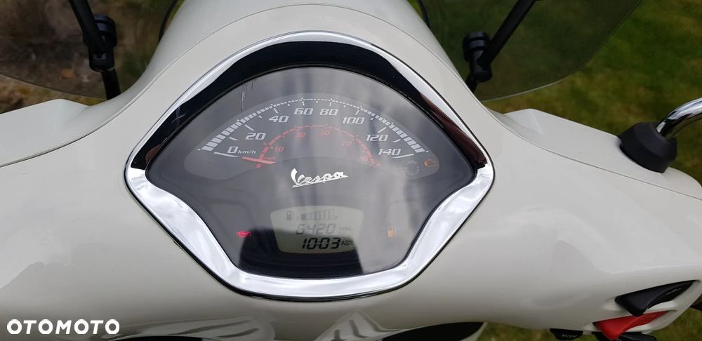 Vespa GTS - 12