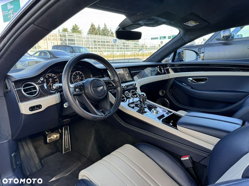 Bentley Continental GT V8 - 17