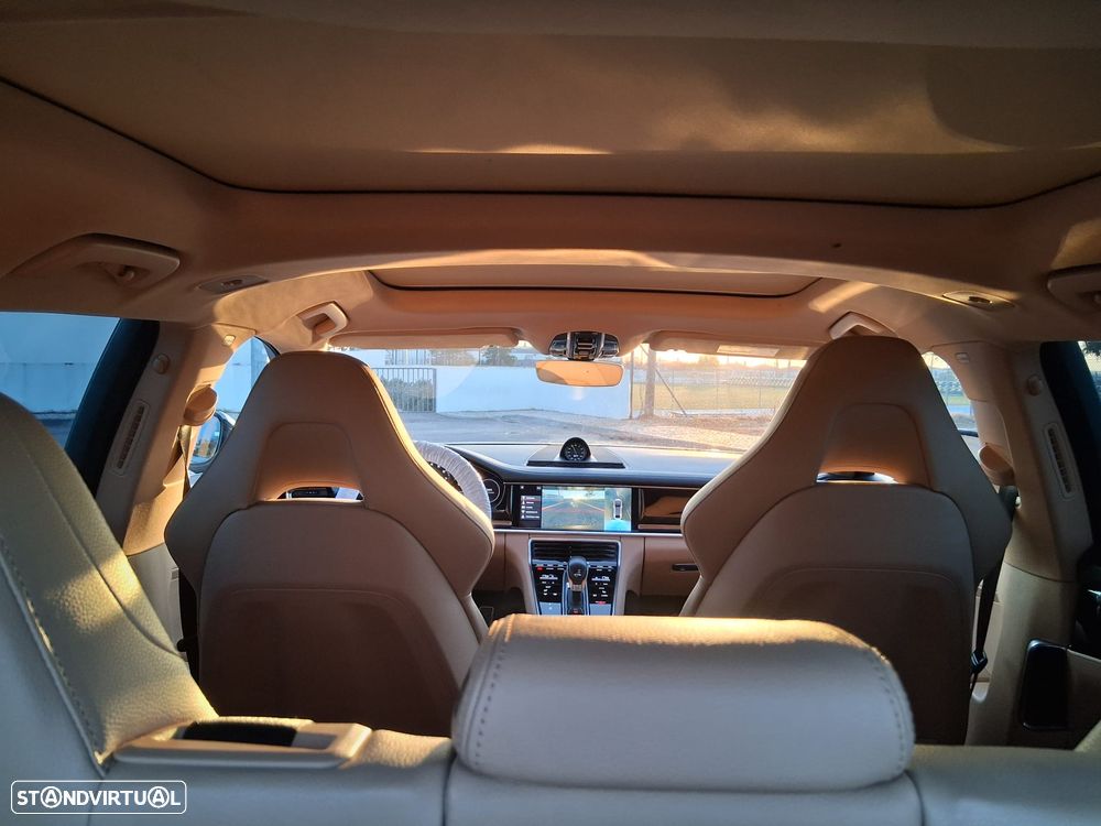 Porsche Panamera Sport Turismo 4S E-Hybrid - 6