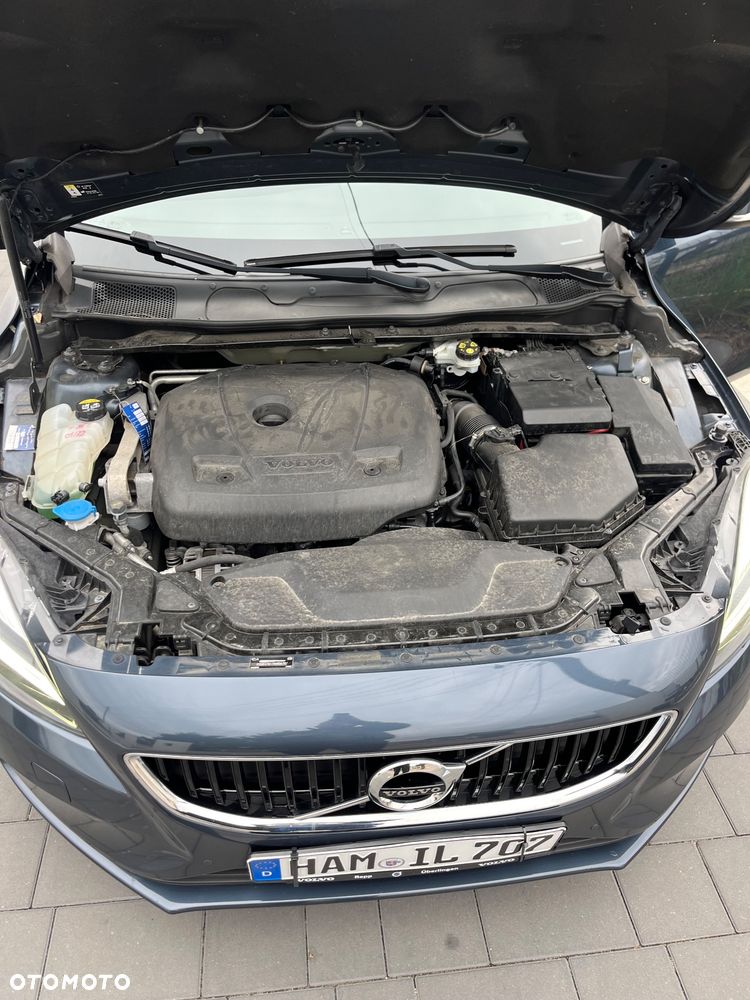 Volvo V40 - 24
