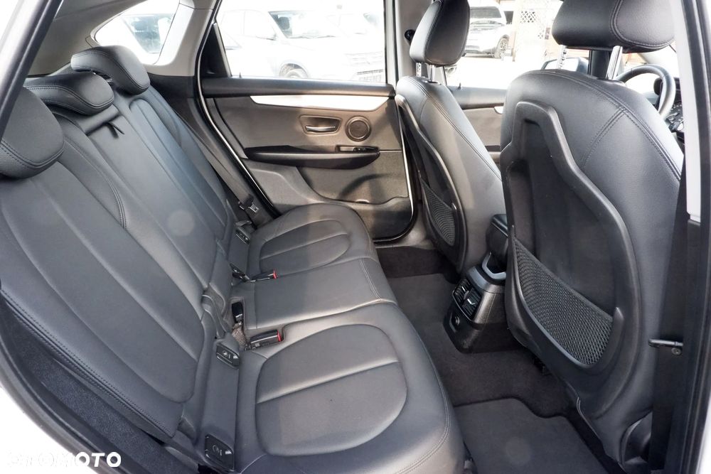 BMW Seria 2 216d Advantage - 10