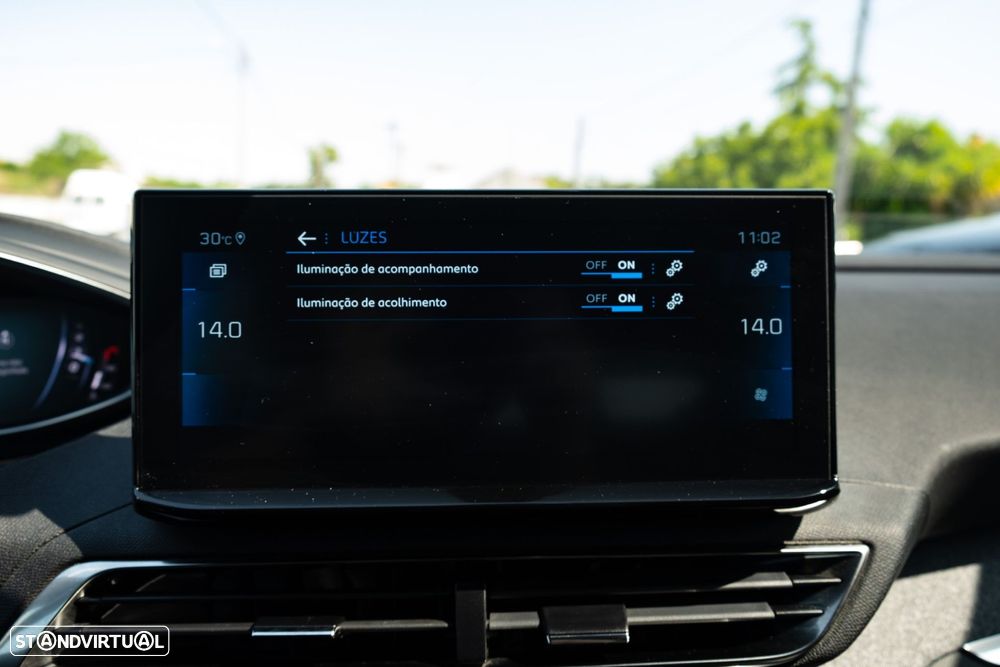 Peugeot 3008 1.5 BlueHDi Allure EAT8 - 39