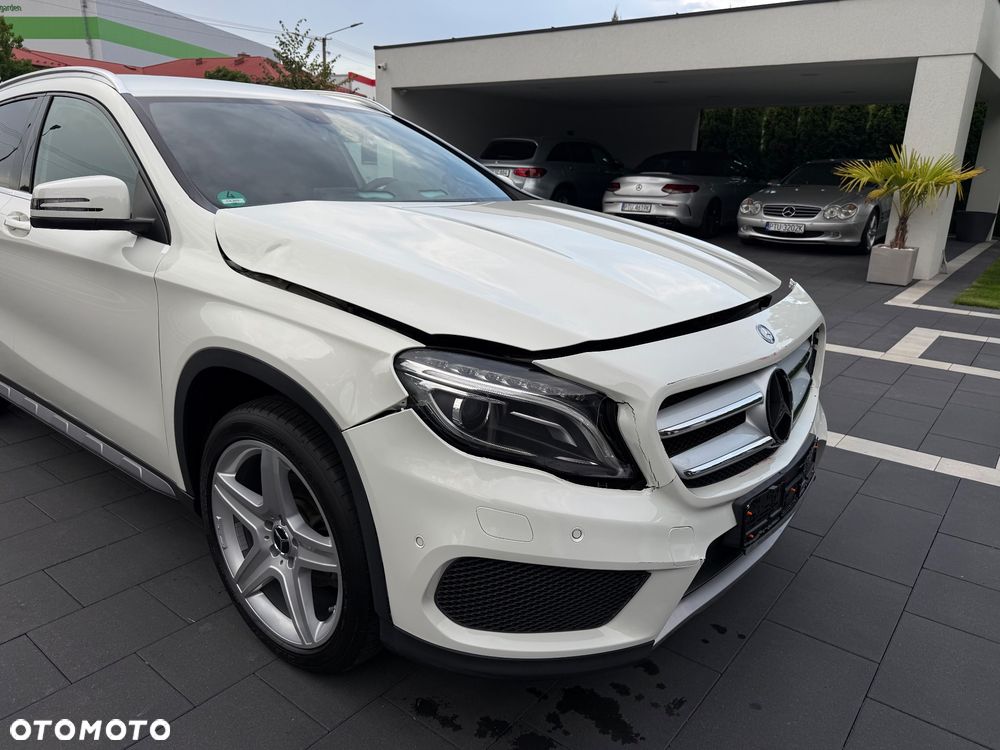 Mercedes-Benz GLA 200 AMG Line - 15