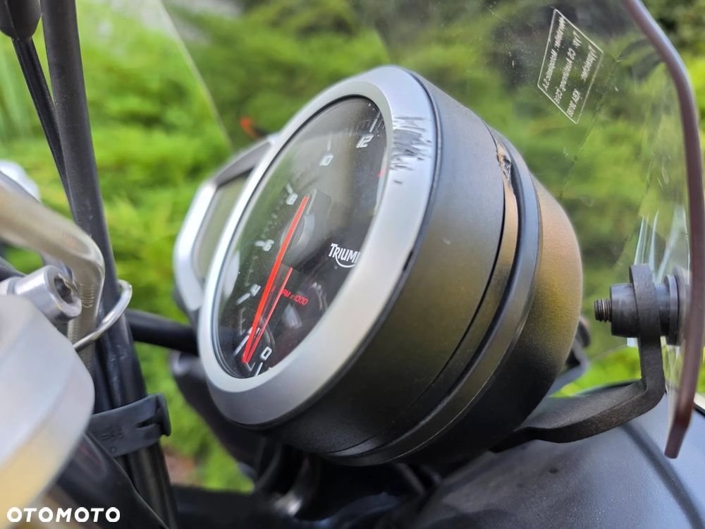 Triumph Street Triple - 22