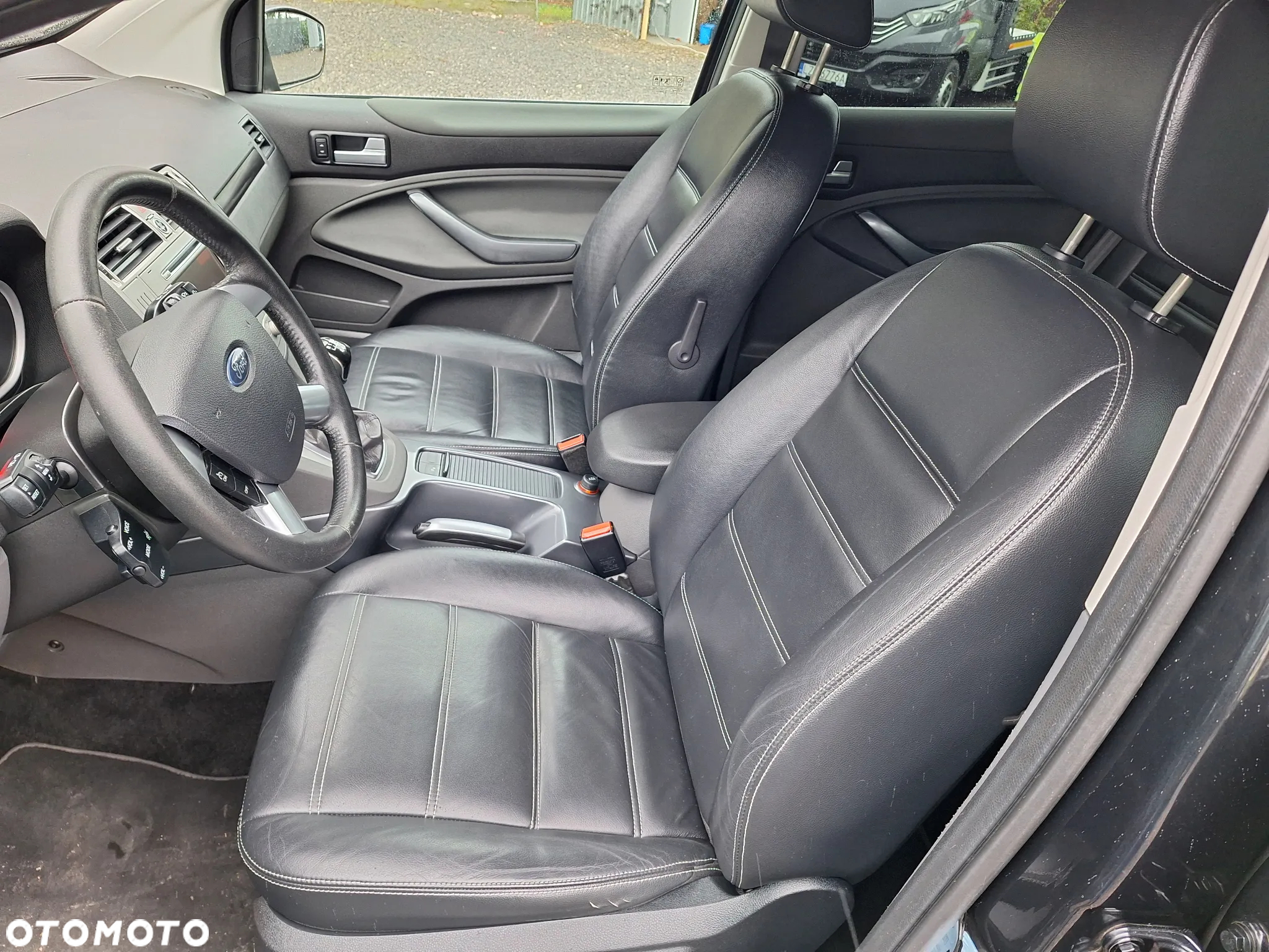 Ford Kuga - 21