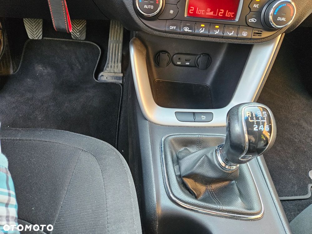 Kia Ceed 1.4 L - 10