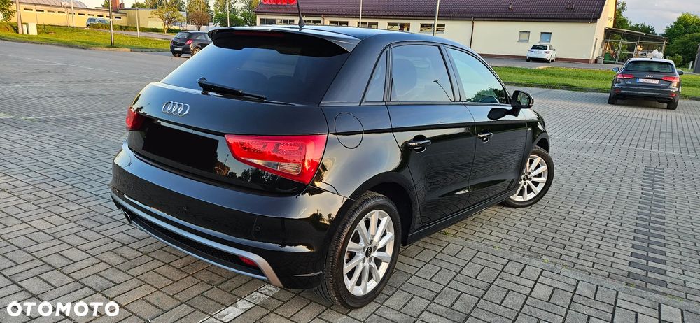 Audi A1 Sportback 1.6 TDI S line edition m S line Sportpaket - 4
