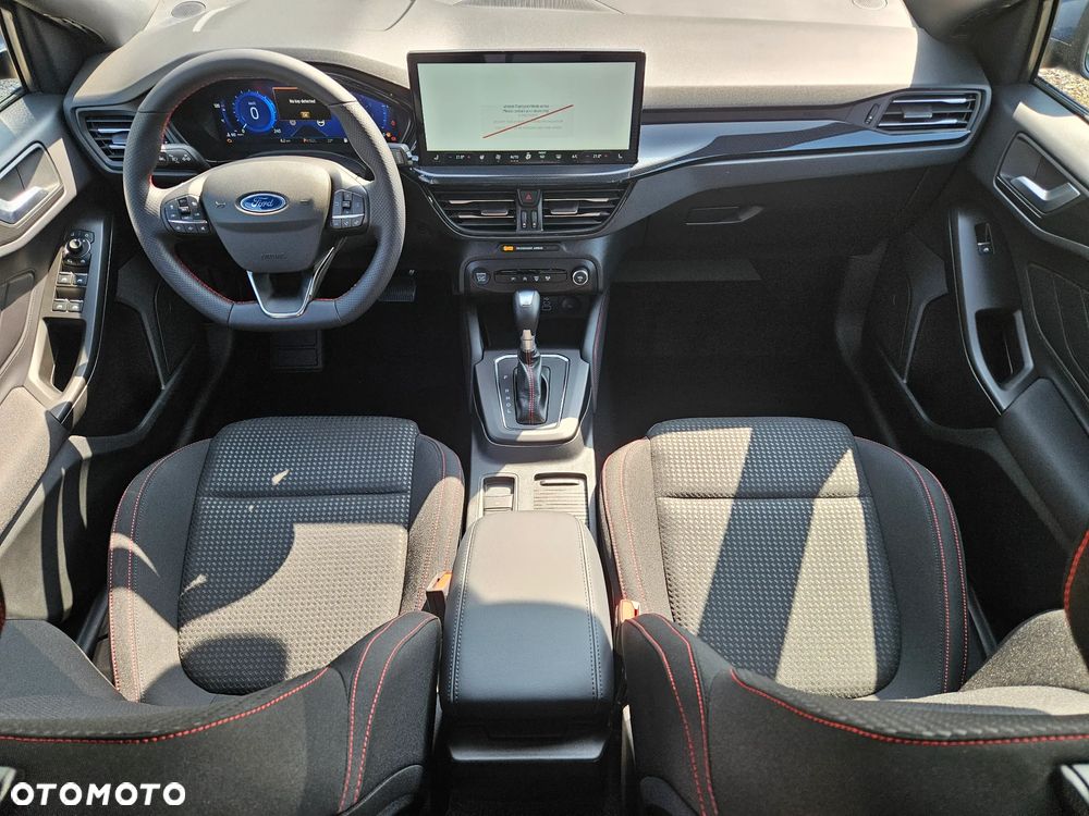 Ford Focus 1.0 EcoBoost mHEV ST-Line X - 24