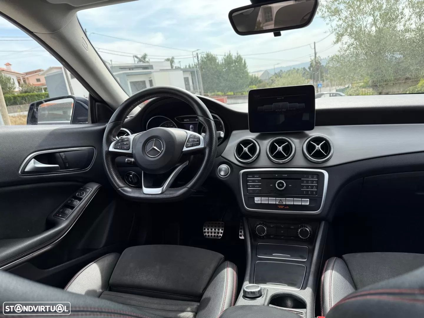 Mercedes-Benz CLA 180 d Shooting Brake 7G-DCT AMG Line - 12