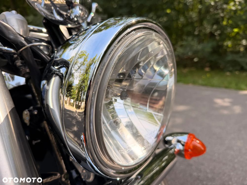 Triumph America - 21