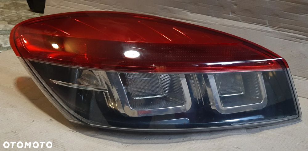 Lampa Renault MEGANE III lewy tył - 1