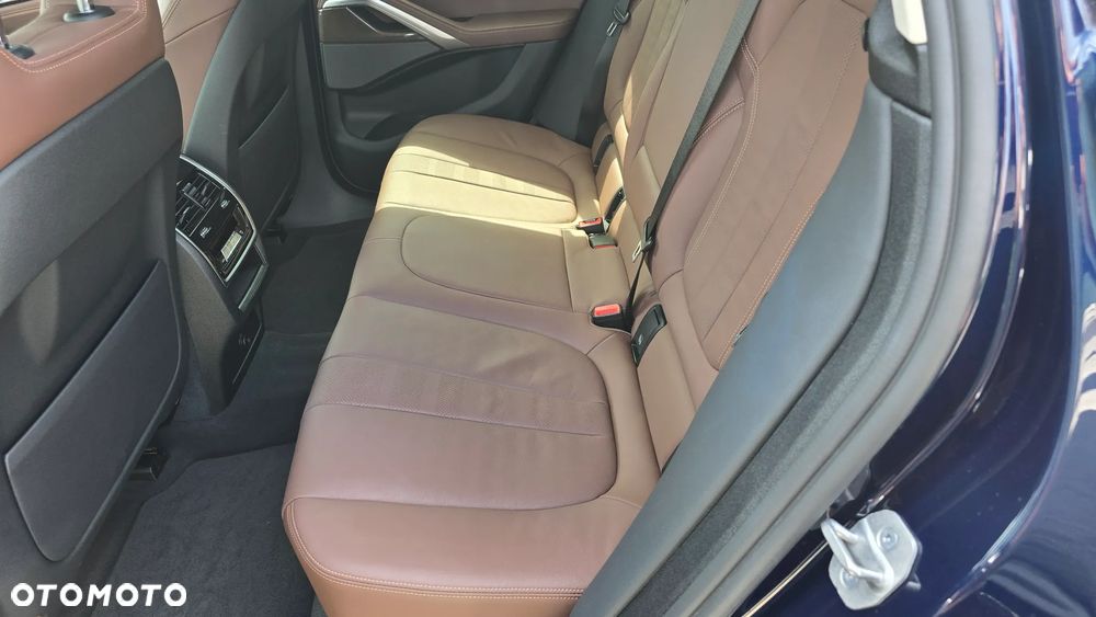 BMW X6 xDrive40i xLine - 24