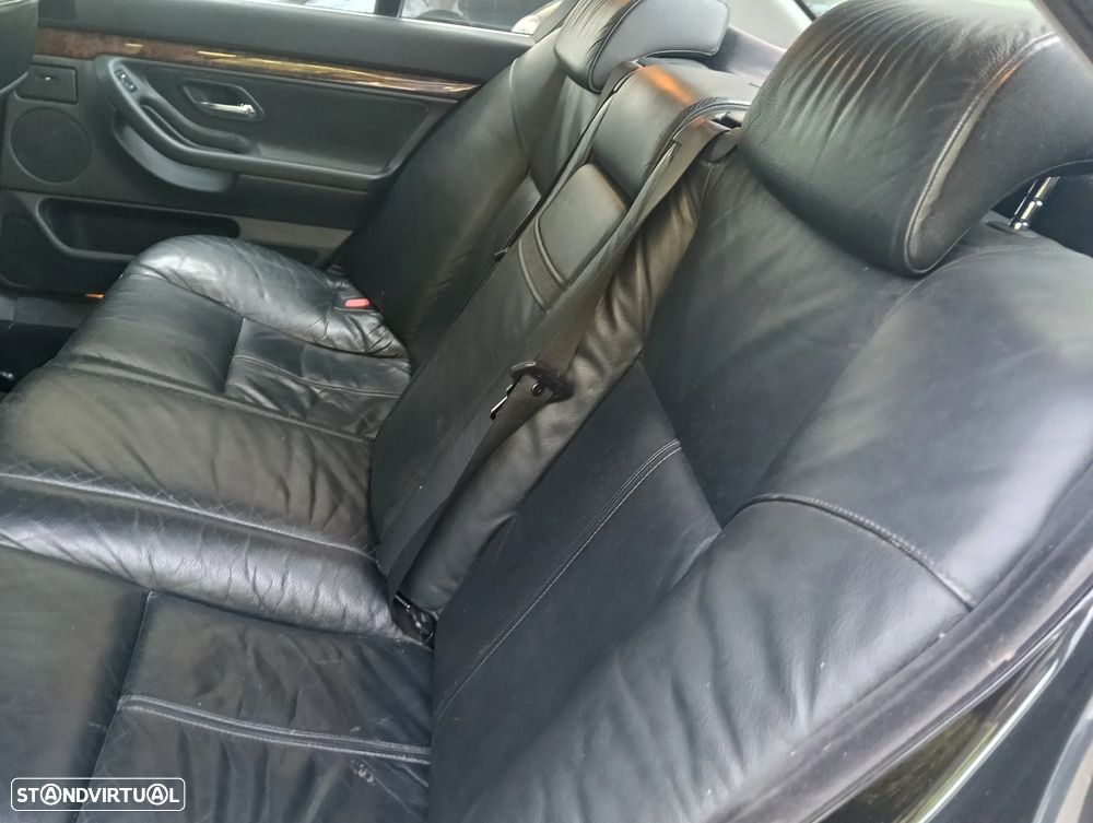 BMW 725 tds - 12