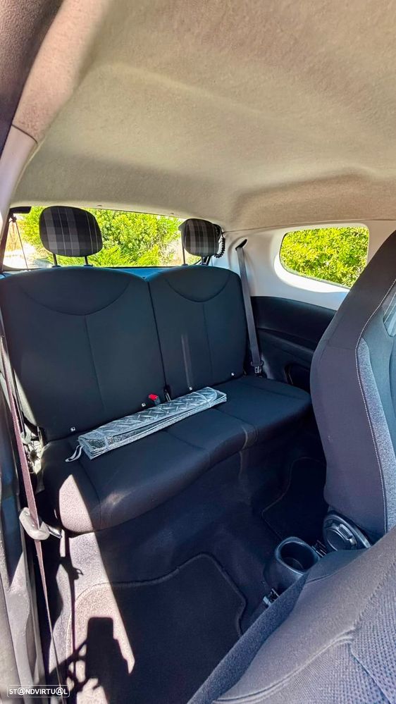 Peugeot 2008 1.2 PureTech Allure - 16