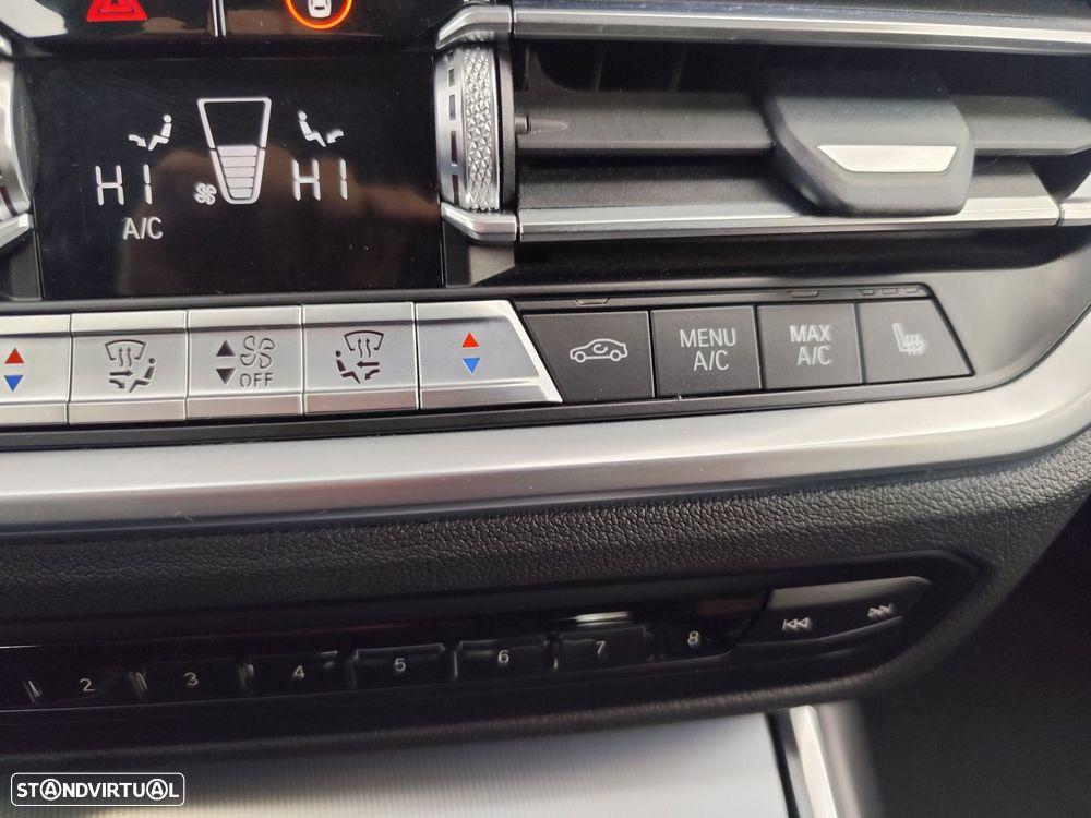 BMW 330 e Line Sport Auto - 38